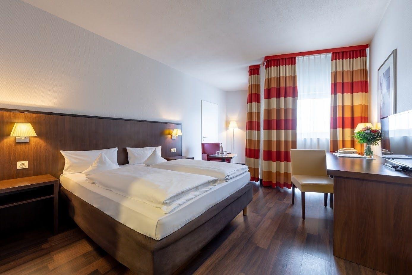 Hotel Trip Frankfurt Nordwestzentrum 3*